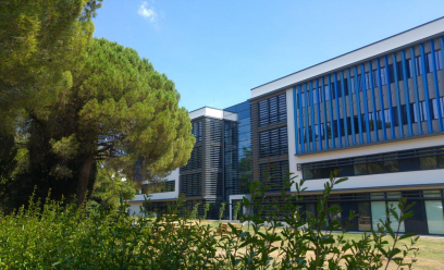 MpTC building with plants