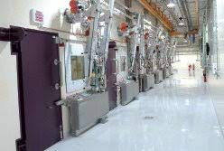 Cellules Haute Activité avec les bras télémanipulateurs